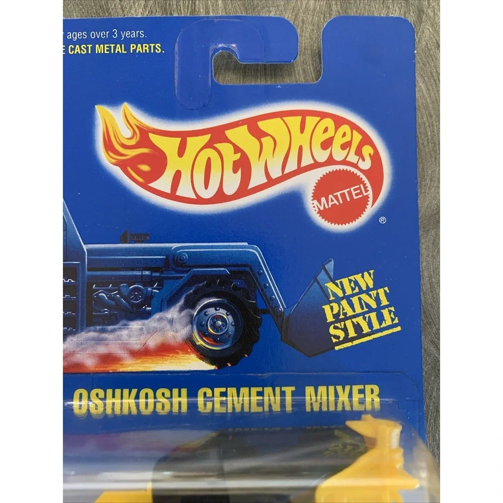 1992 Hot Wheels Oshkosh Cement Mixer #269 Yellow 1:64 MPN 12362 New Paint Style
